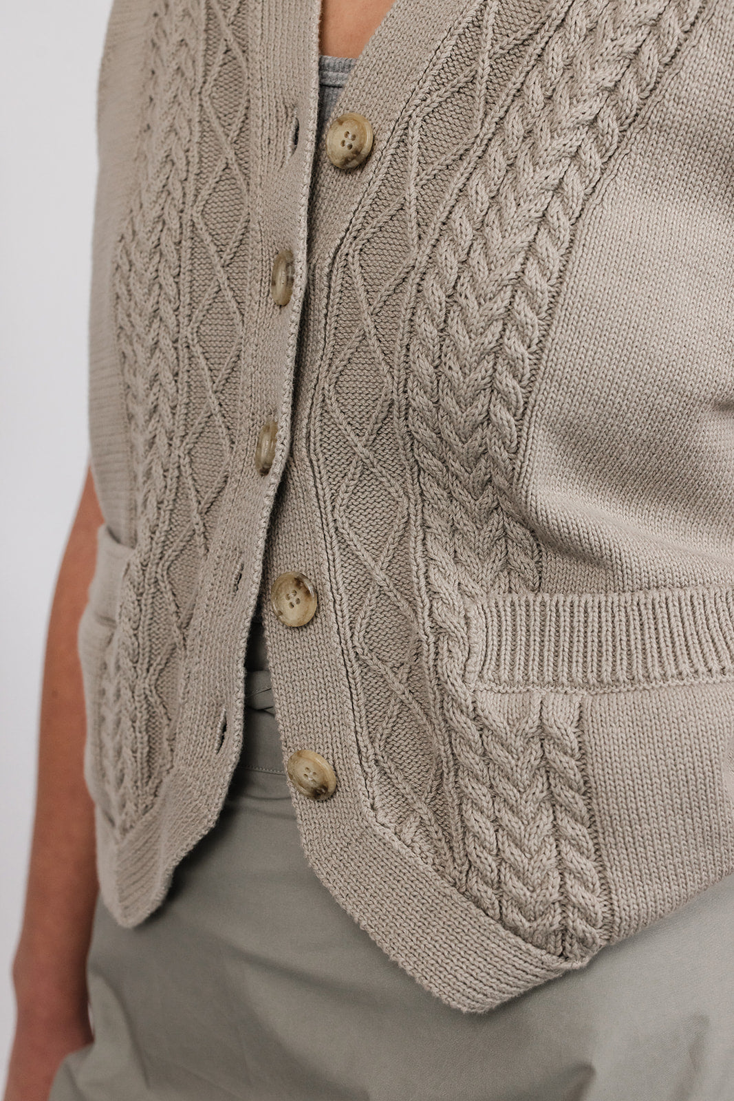 Beth cable knit cotton Vest