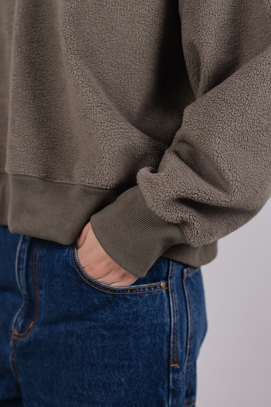Sunny Sweatshirt in Fleece