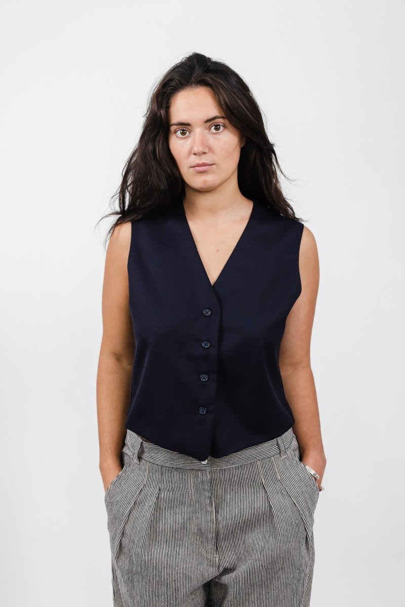 #color_dark navy