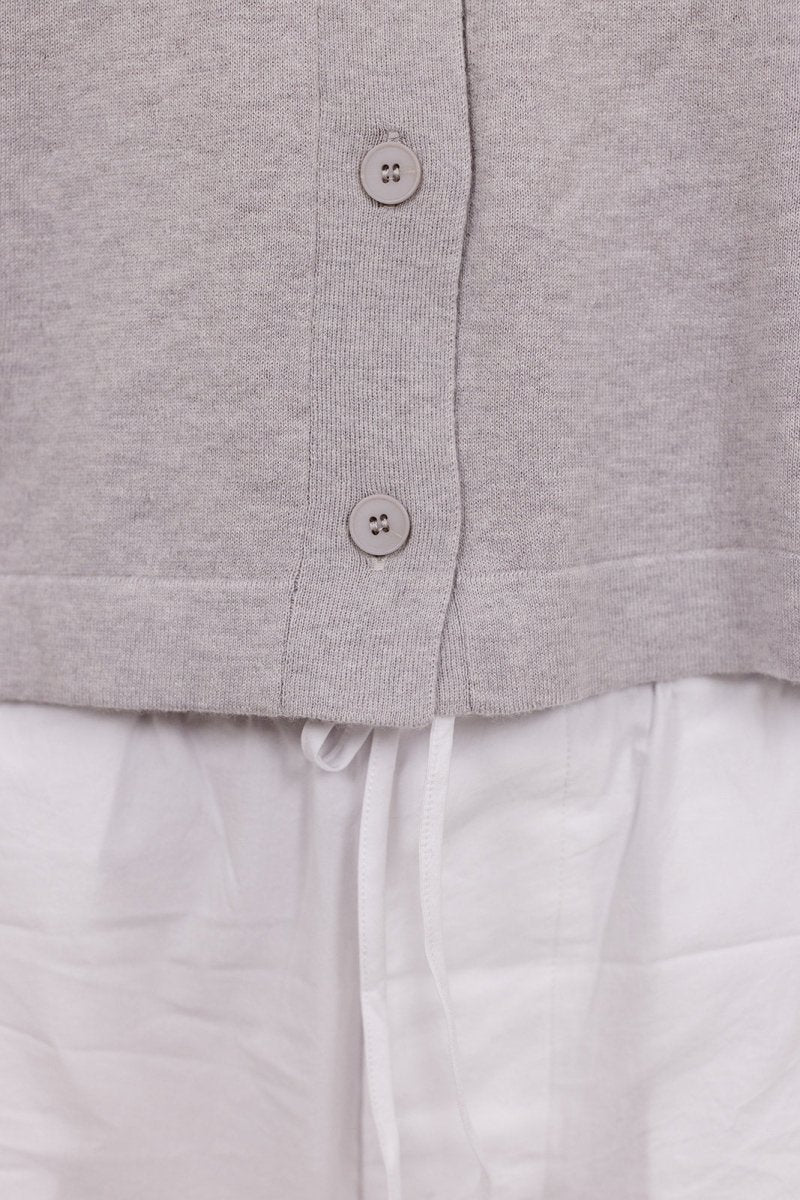#color_pale grey