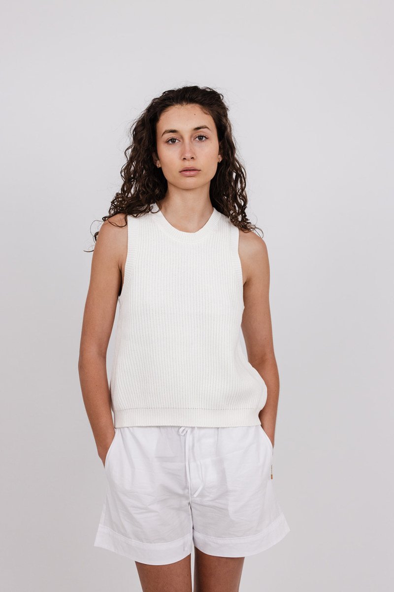 #color_off-white