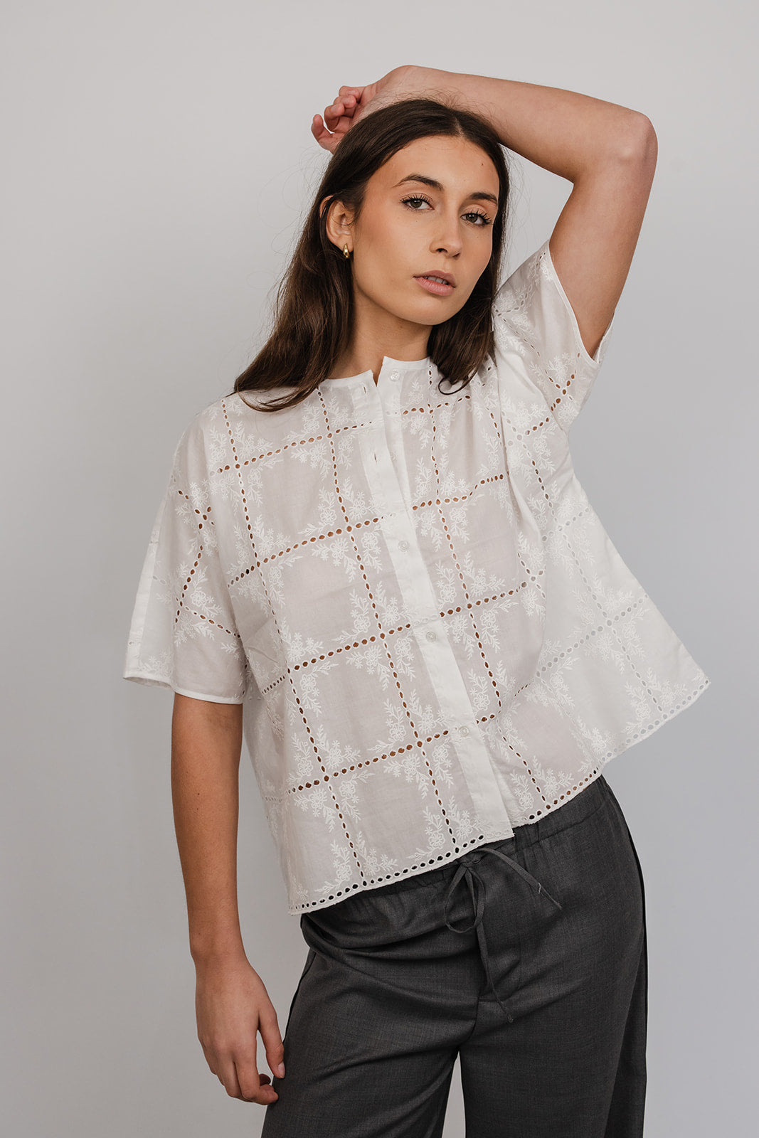 Sofia embroidery anglais Top