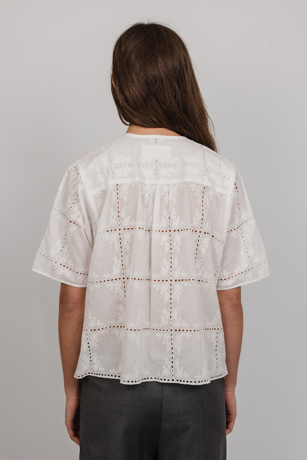 Sofia embroidery anglais Top